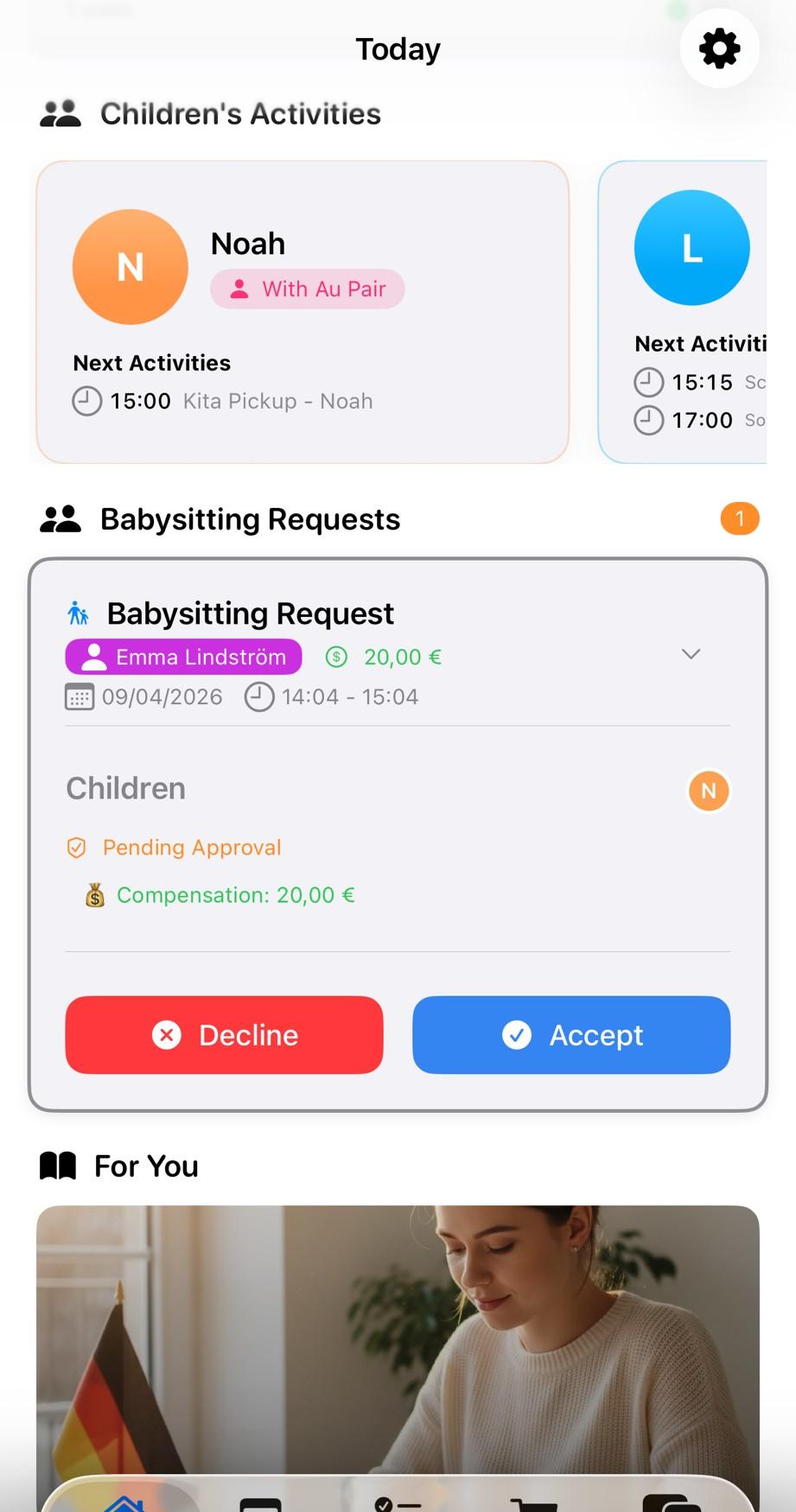 Screenshot of au pair receiving babysitting notification with accept or propose alternative time buttons