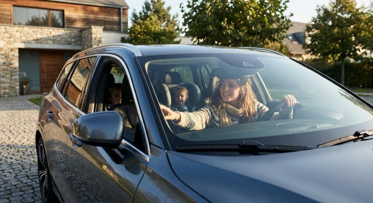 Au Pair and the Family Car: Driving Rules, Insurance, and What to Do After an Accident